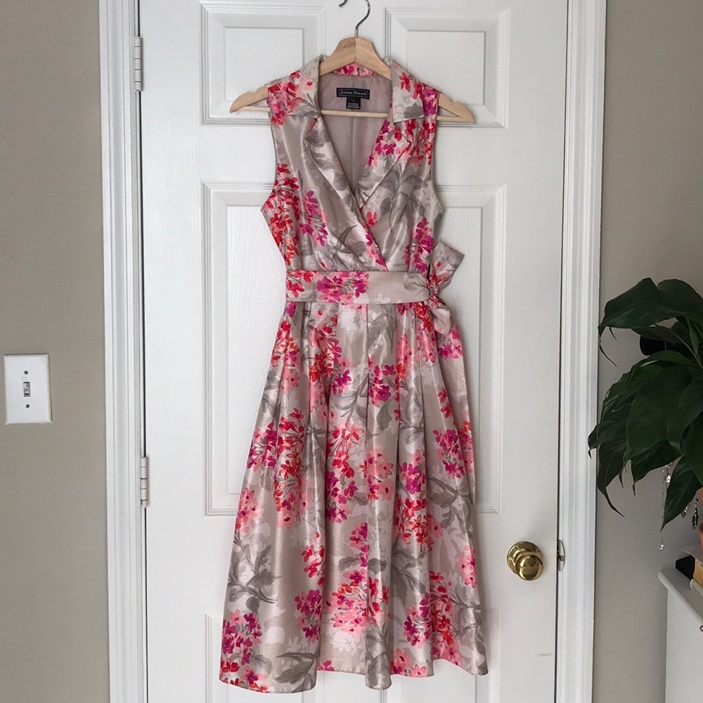 Jessica Howard midi dress